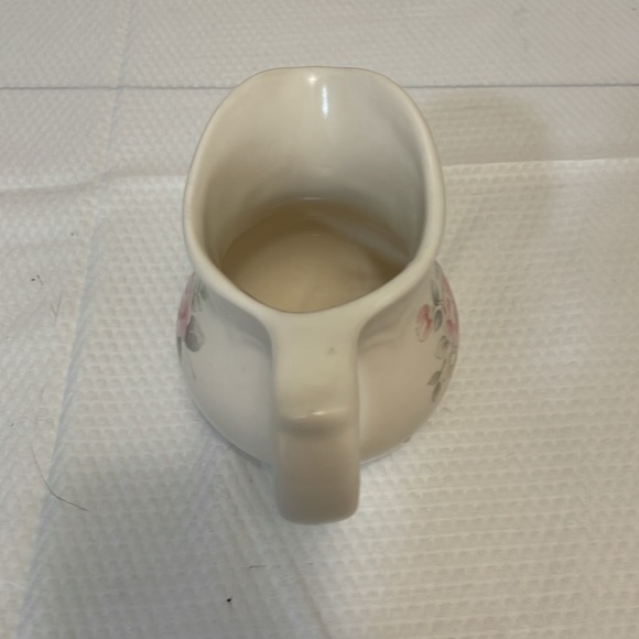 Pfaltzgraff Tea Rose Design Creamer - Picture 4 of 6